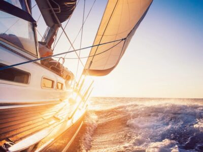 Entdecken Sie die Schönheit der Welt beim Segeln