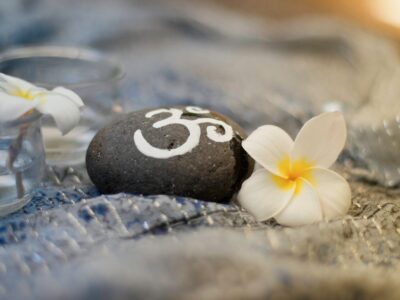 Bedeutung von Om Namah Shivaya: Die Kraft und transformative Wirkung dieses Mantras