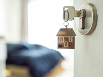 Vermieter betritt unerlaubt die Wohnung: Was Mieter jetzt unbedingt wissen müssen