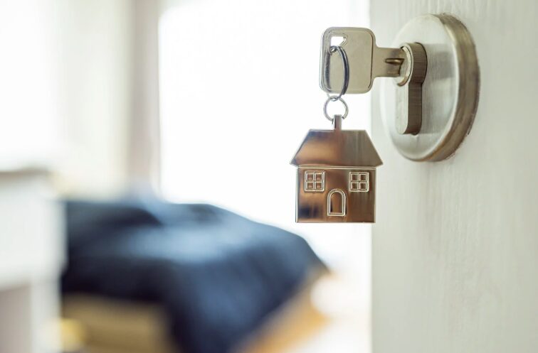 Vermieter betritt unerlaubt die Wohnung: Was Mieter jetzt unbedingt wissen müssen