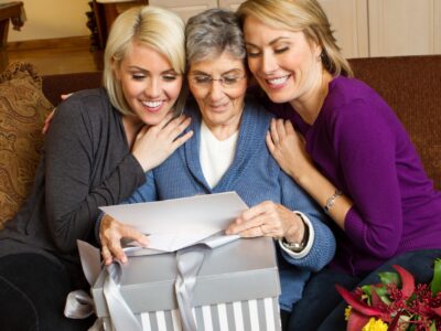 Geburtstagswünsche für ältere Menschen Liebevolle Worte zum besonderen Geburtstag