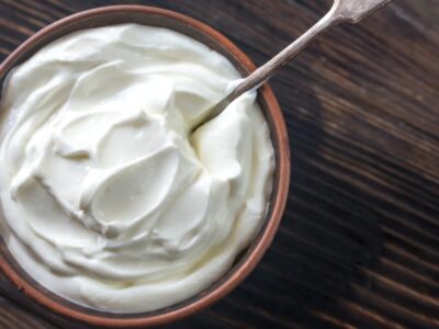 Skyr Nährwerte im Vergleich zu Joghurt und Magerquark