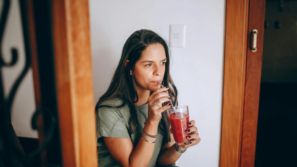 Wirkung von Cranberrysaft auf Frauen und ihren Intimbereich im Fokus moderner Frauengesundheit